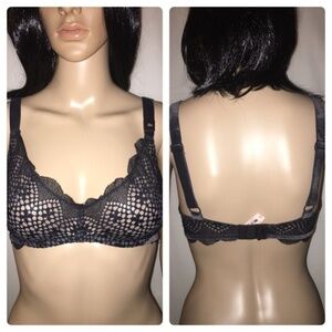LAST TWO!! New Victoria’s Secret Very Sexy Scoop Neck Bra Size 32C